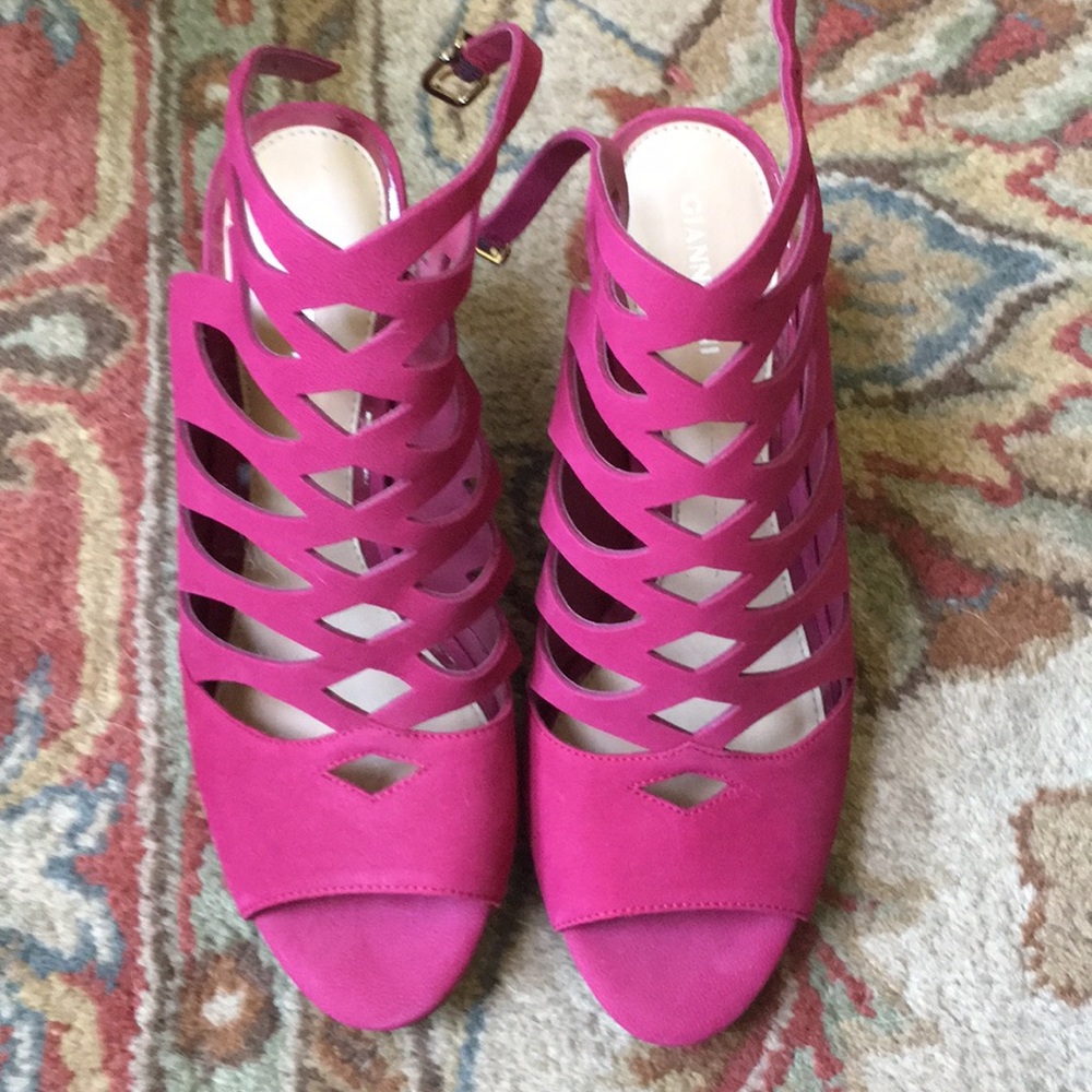 Wine/pink cut out sandals